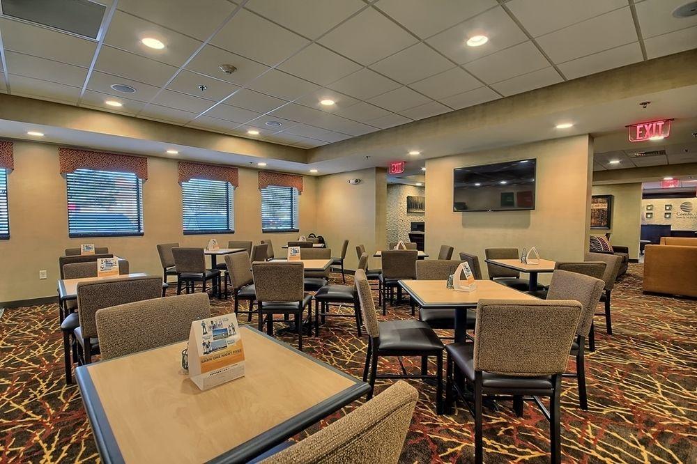 Comfort Inn & Suites Wadsworth Ngoại thất bức ảnh