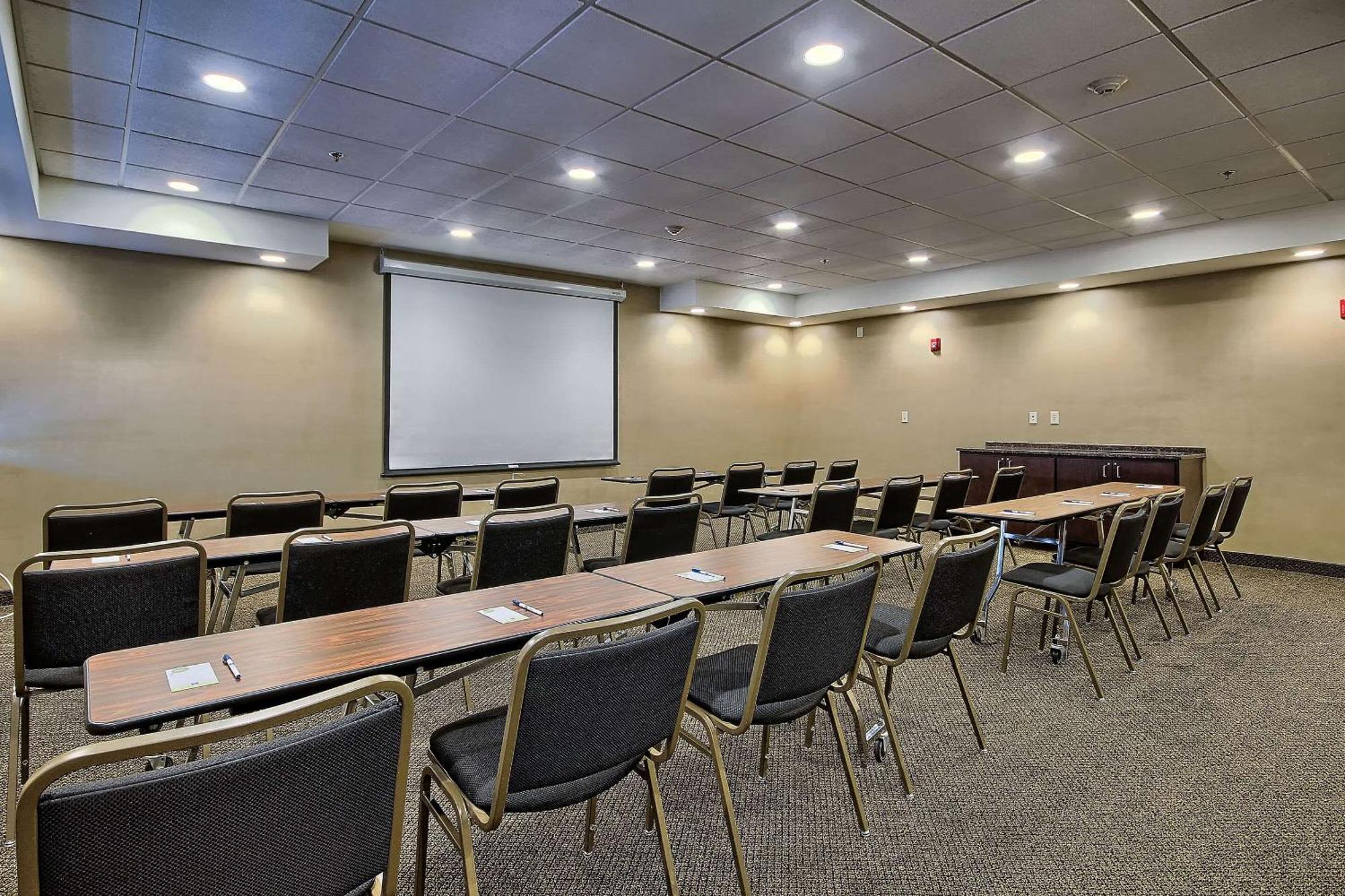 Comfort Inn & Suites Wadsworth Ngoại thất bức ảnh