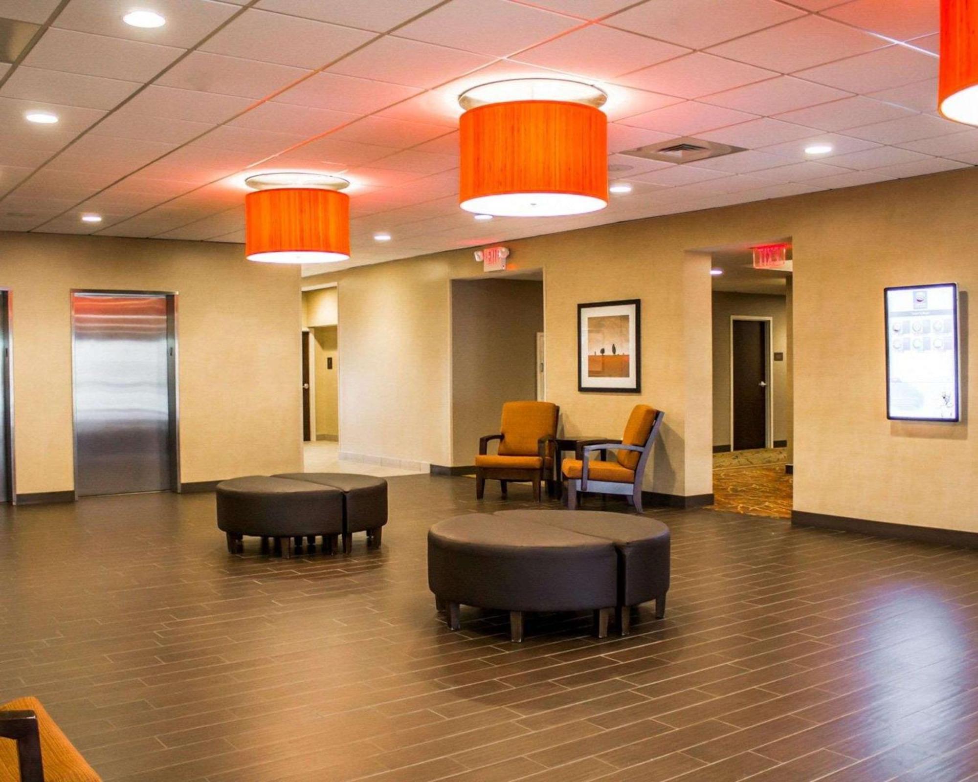 Comfort Inn & Suites Wadsworth Ngoại thất bức ảnh