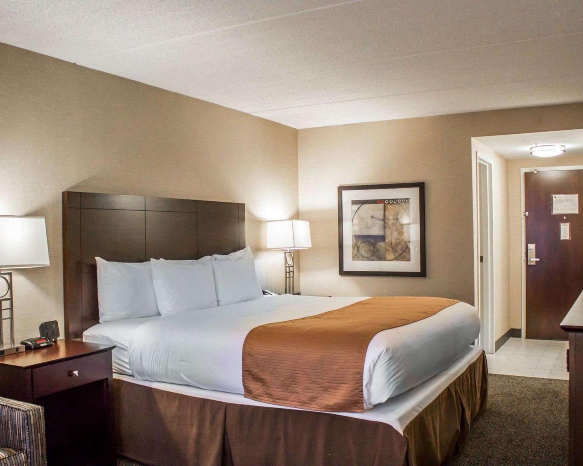 Comfort Inn & Suites Wadsworth Ngoại thất bức ảnh